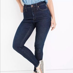 Madewell Size 26 Dark Denim Curvy High Rise Jeans